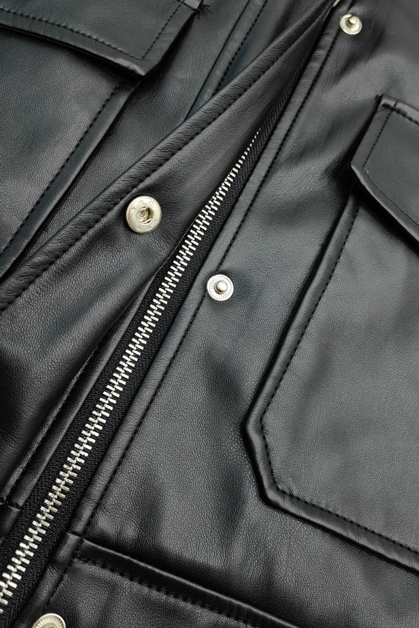 24 CHAQUETA CORTA EFECTO PIEL IRIEL