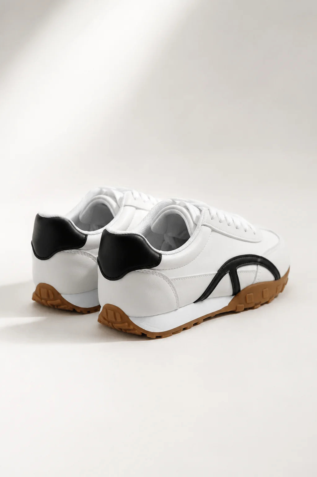 26 TENIS SUELA CONTRASTE 8925