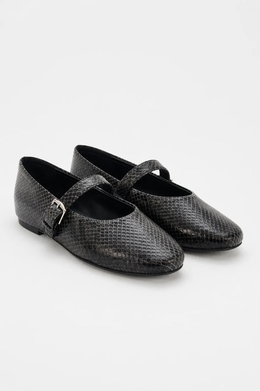 26 ZAPATO PLANO SNAKE 8964