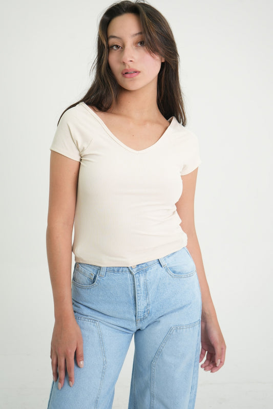 BH CAMISETA RIB ESCOTE EN V 6700