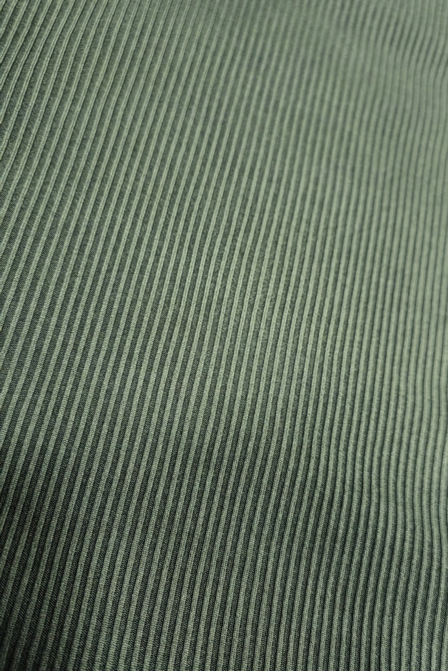 BH TOP CROP RIB MANGA SISA 6702