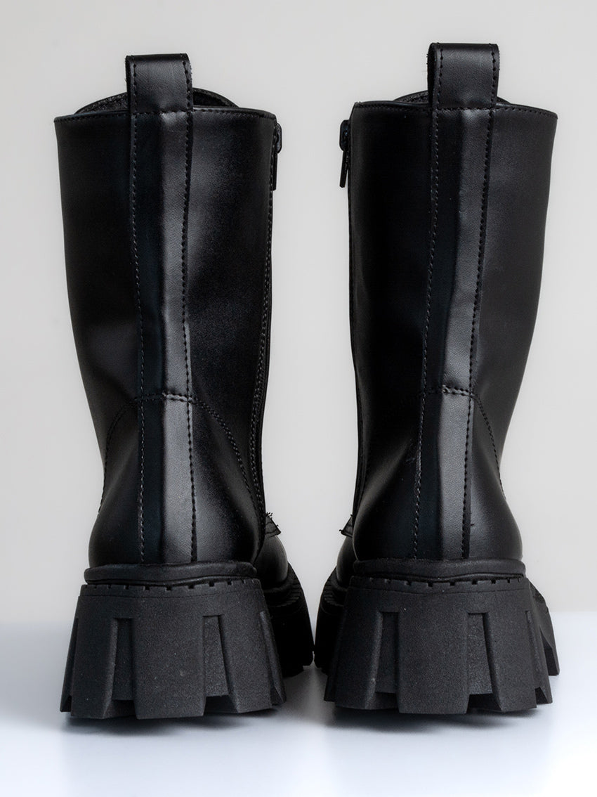 BOTAS THOM RIHANNA
