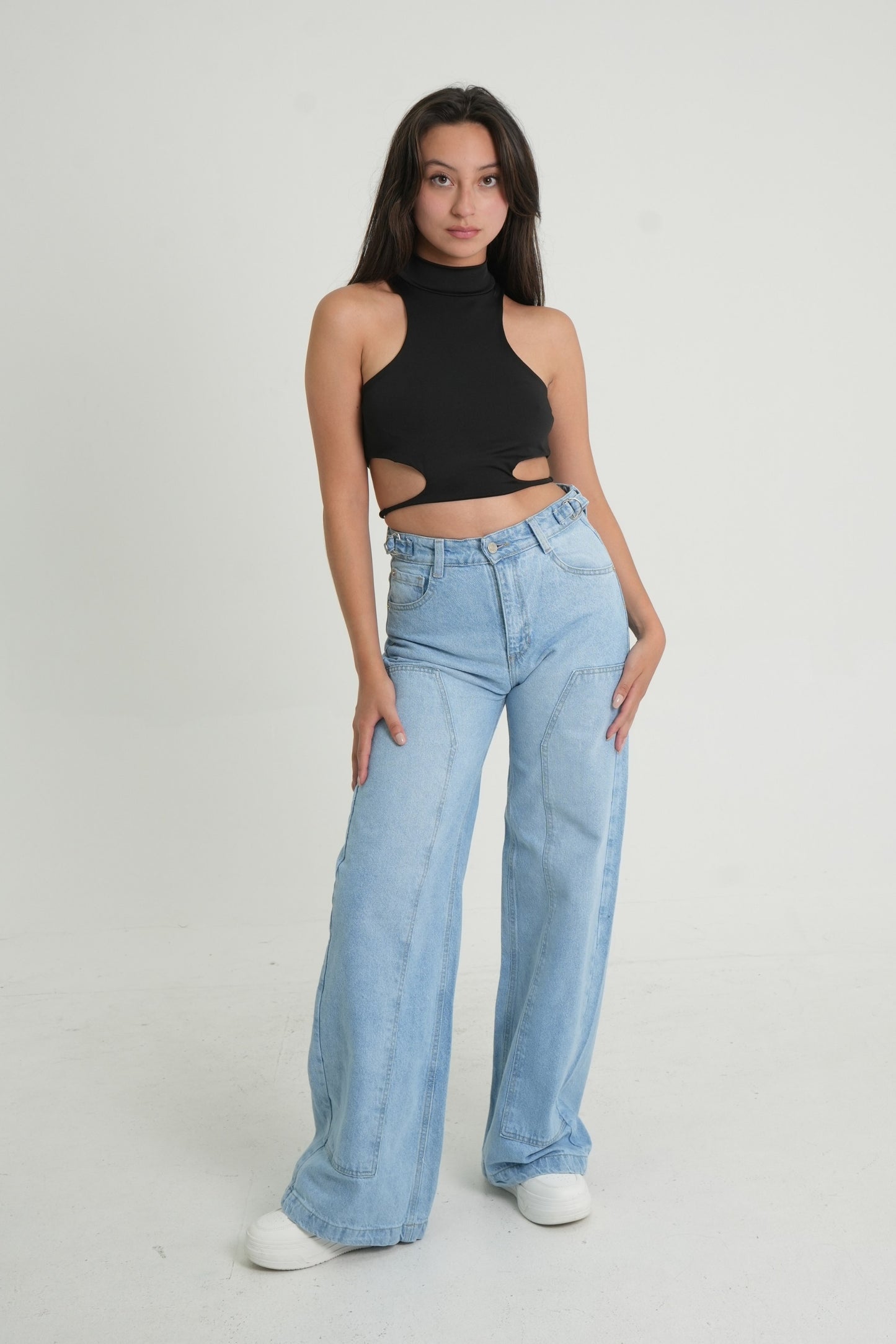 CROP TOP CUELLO ALTO KAROLA