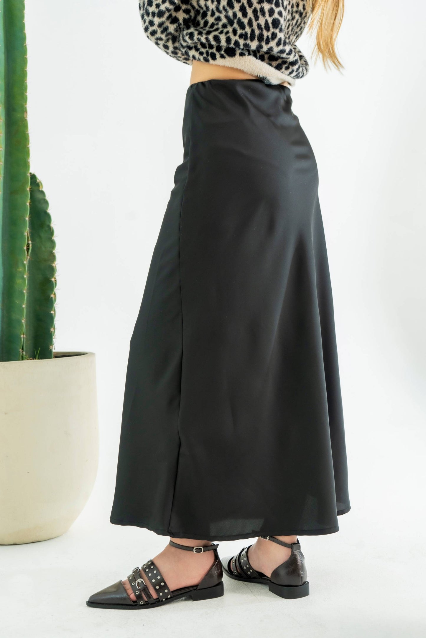 FALDA MIDI FLUIDA 6606