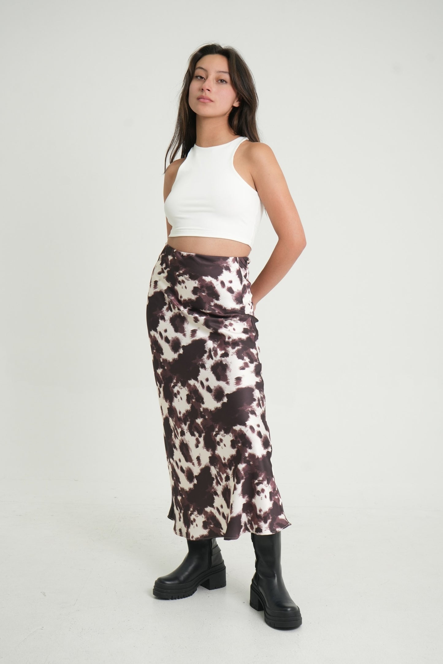 FALDA MIDI FLUIDA 7809