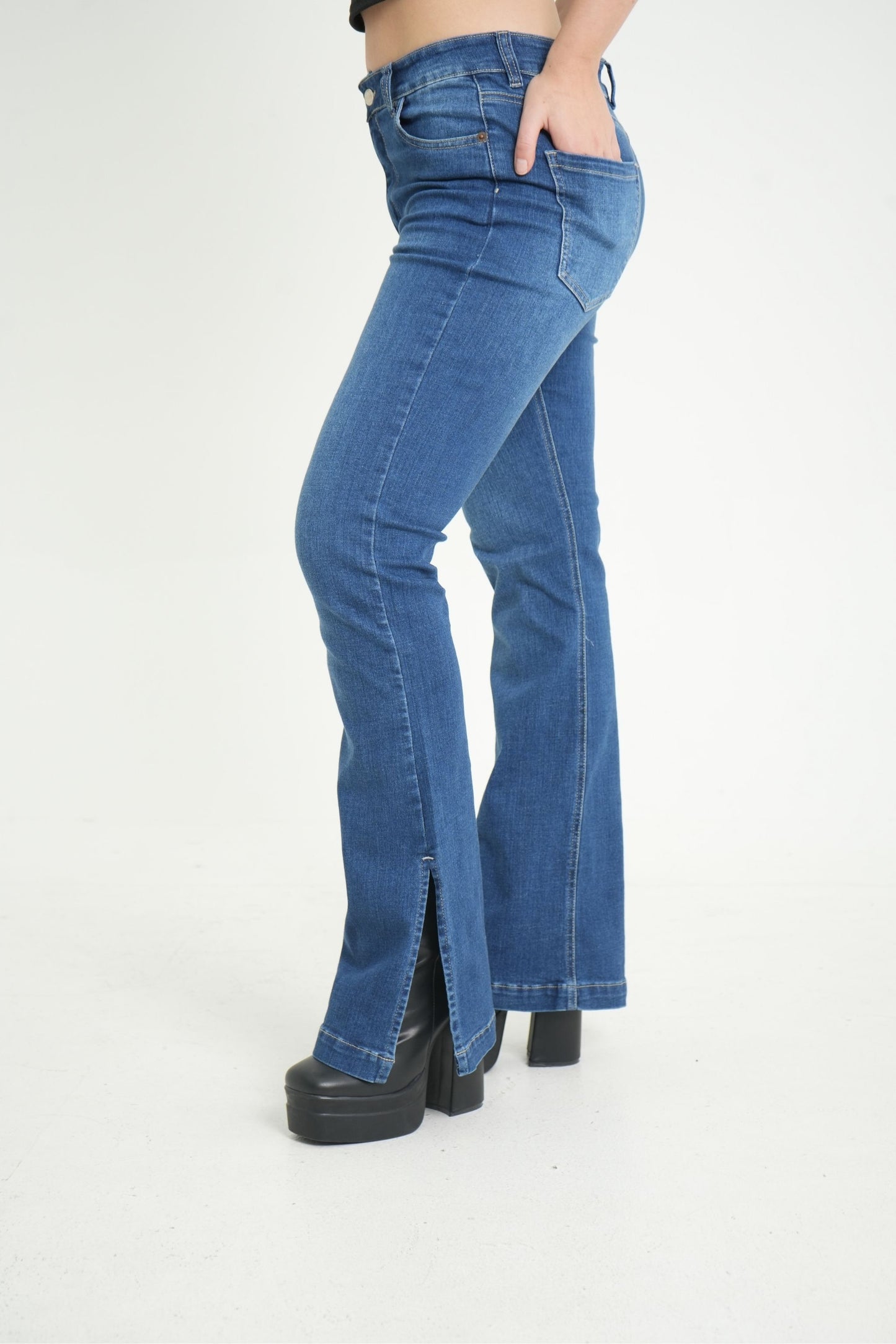 JEANS FLARE SLIT TESTI