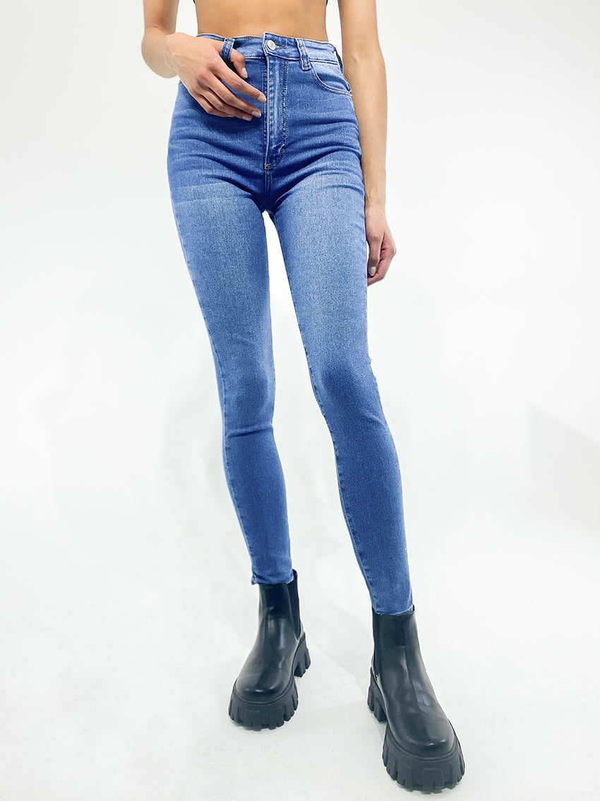 JEAN SKINNY AMANZI