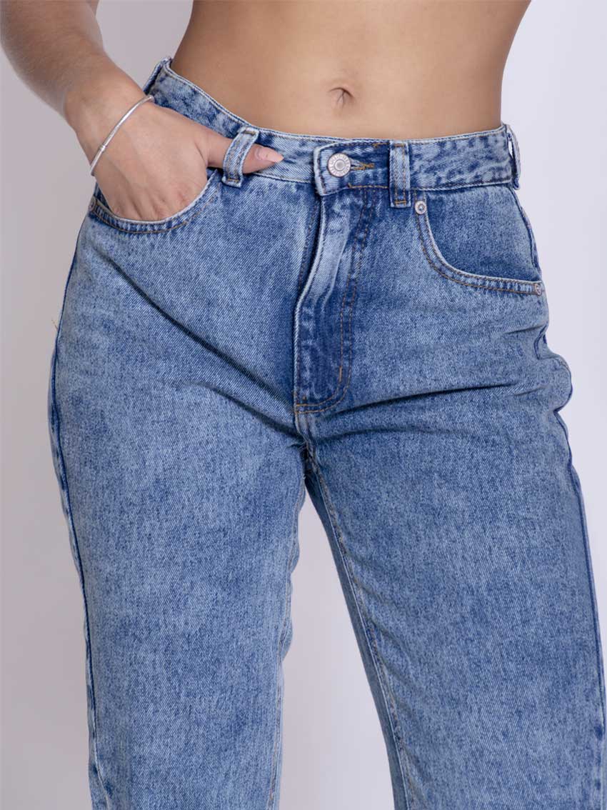 Jean Momfit Nina.
