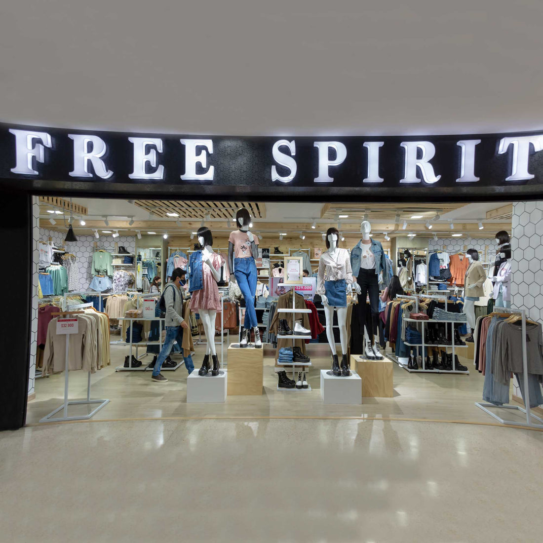 C.C. Floresta FREE SPIRIT Tienda de Ropa para Mujer