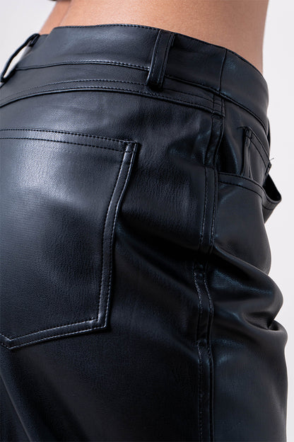 24 PANTALON STRAIGHT EFECTO PIEL IFE ONE.
