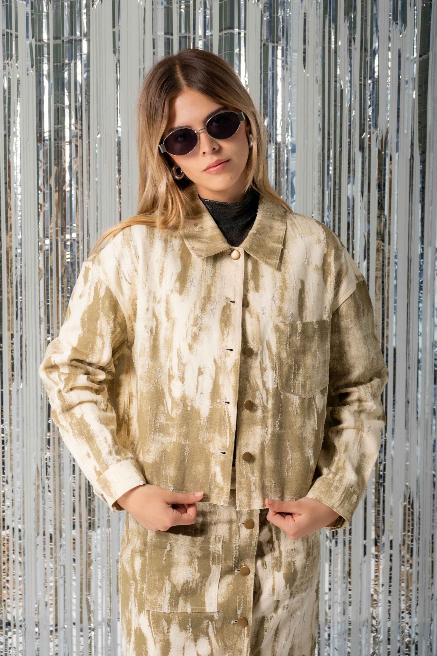 25 CHAQUETA CROP DENIM 7986