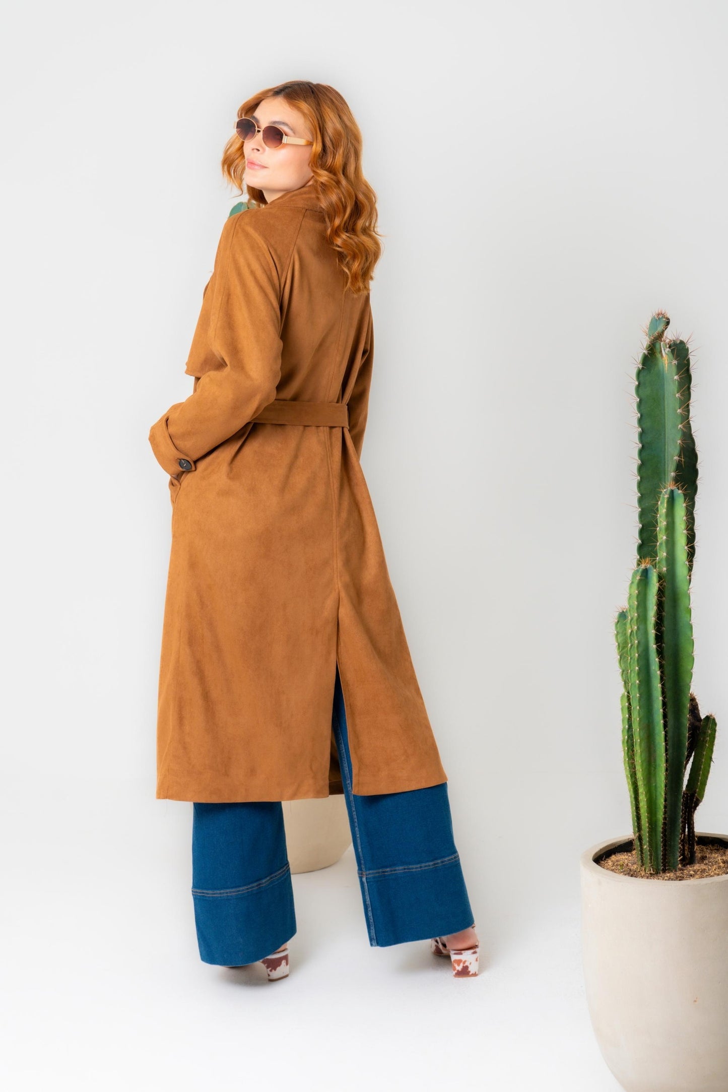 25 GABARDINA  LARGA GAMUZA 7898