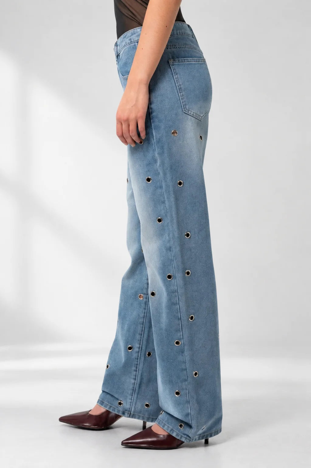 25 JEANS STRAIGHT OJALETES 7946