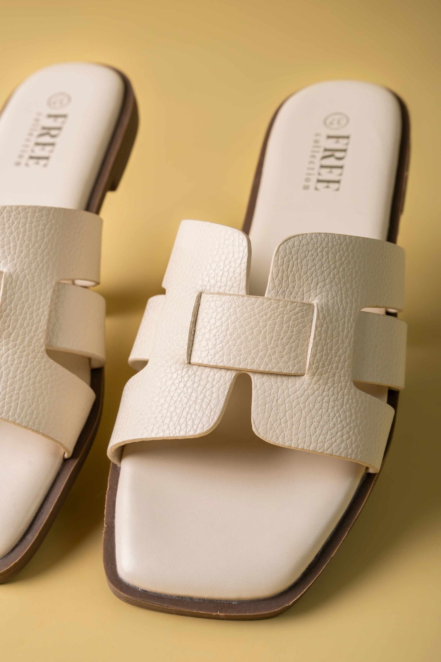 25 SANDALIA PLANA 7867