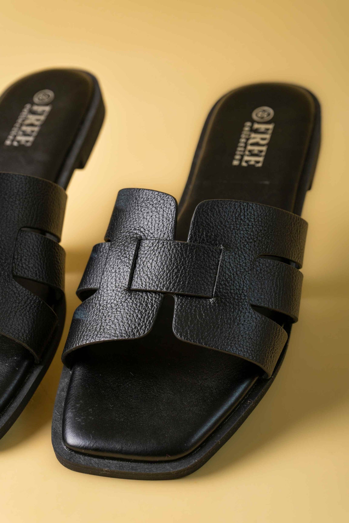 25 SANDALIA PLANA 7867