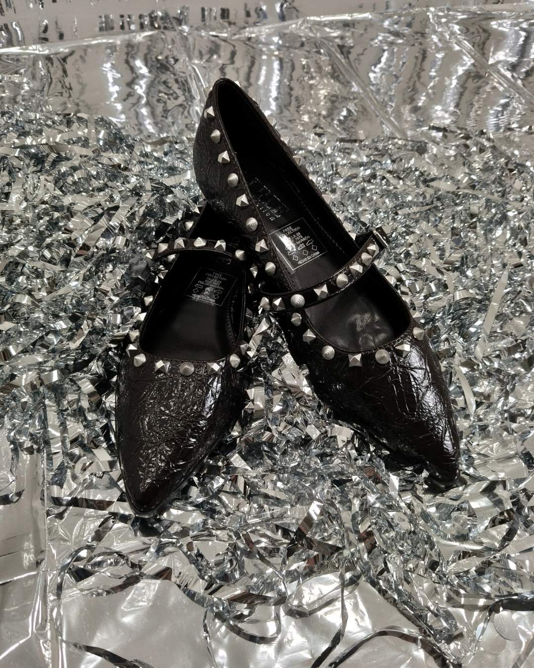 25 ZAPATOS PLANOS TACHES 7879