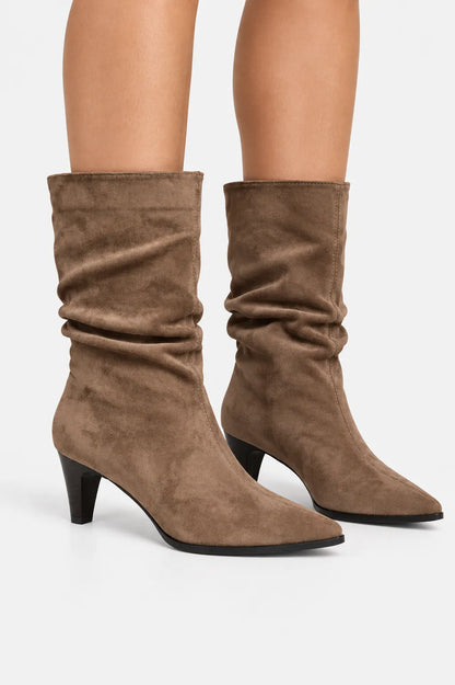 26 BOTAS SLOUCHY SUEDE 8915