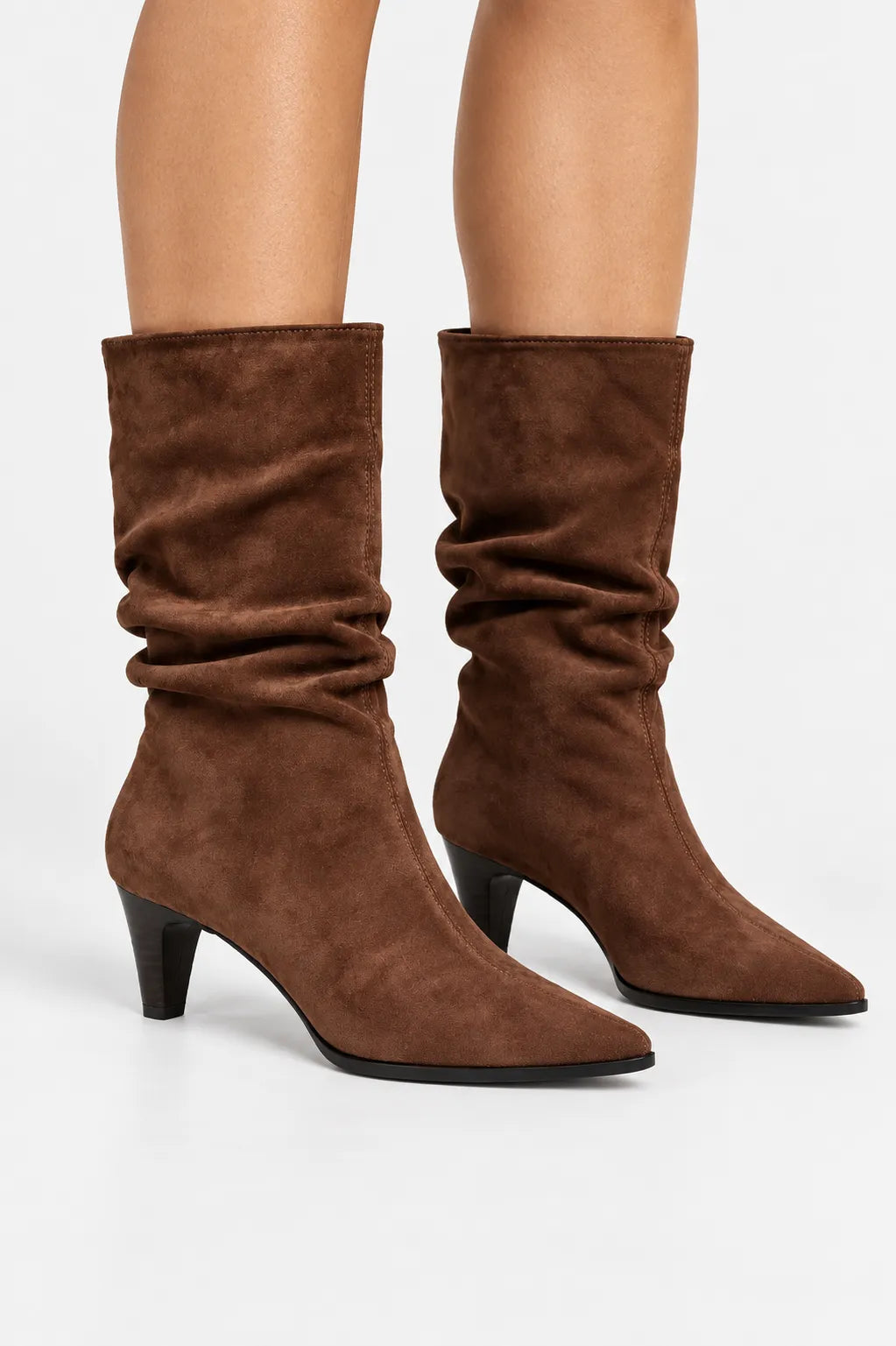 26 BOTAS SLOUCHY SUEDE 8915