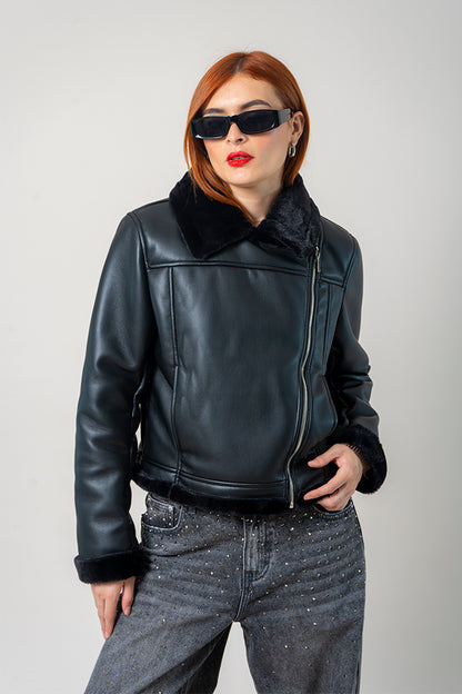 26 CHAQUETA EFECTO PIEL Y PELO 8935