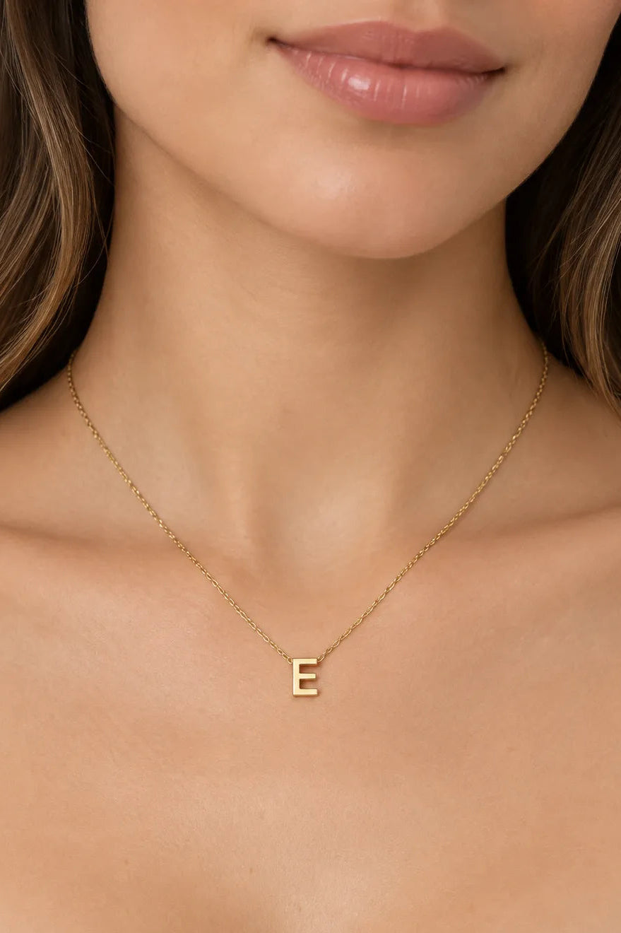 26 COLLAR LETRA E 8841.