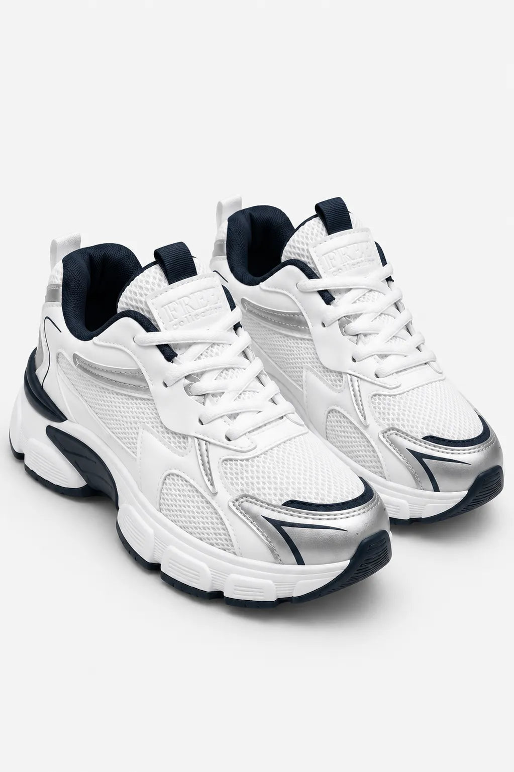 26 TENIS DEPORTIVO 8994