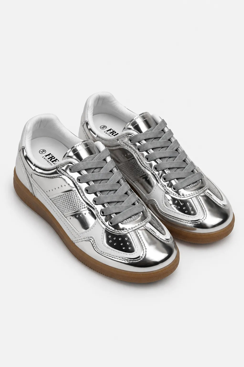 26 TENIS EFECTO METALIZADO 8978