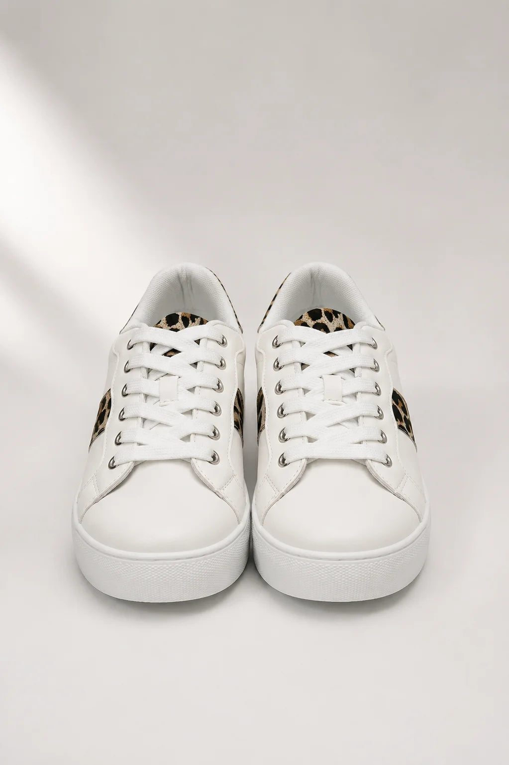 26 TENIS PLATAFORMA ANIMAL PRINT 8960