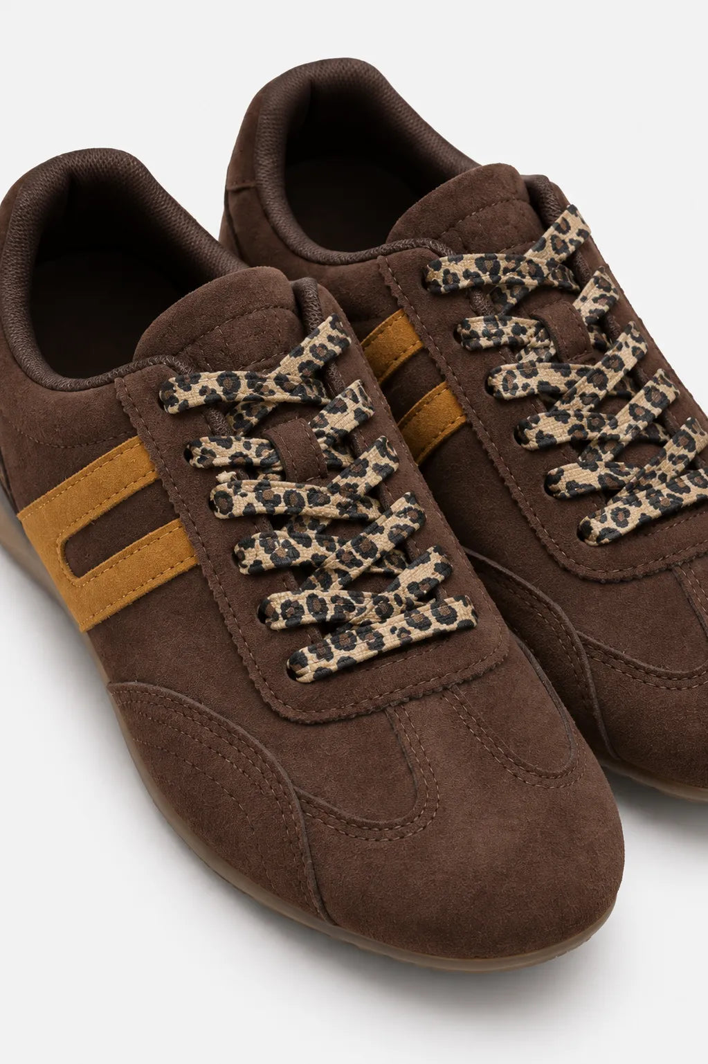 26 TENIS SUEDE 8972