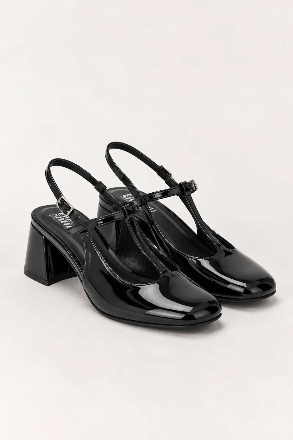 26 ZAPATO TACON 8966