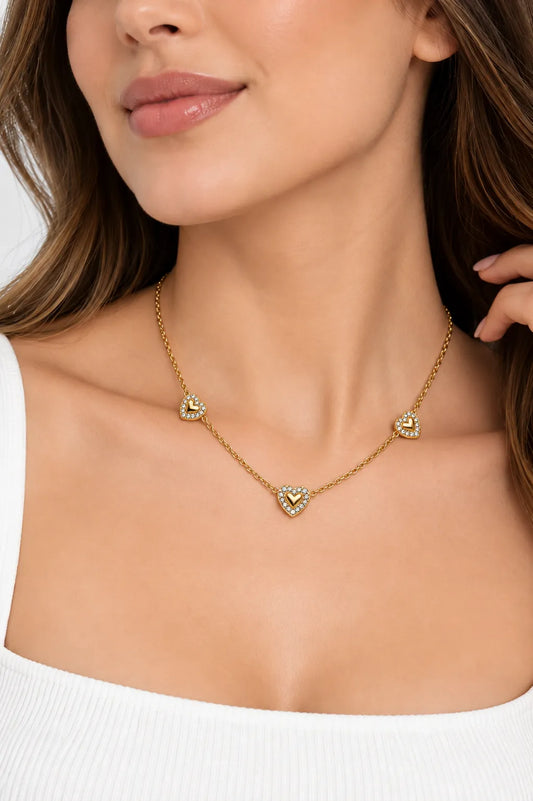 26 COLLAR CORAZONES 8820