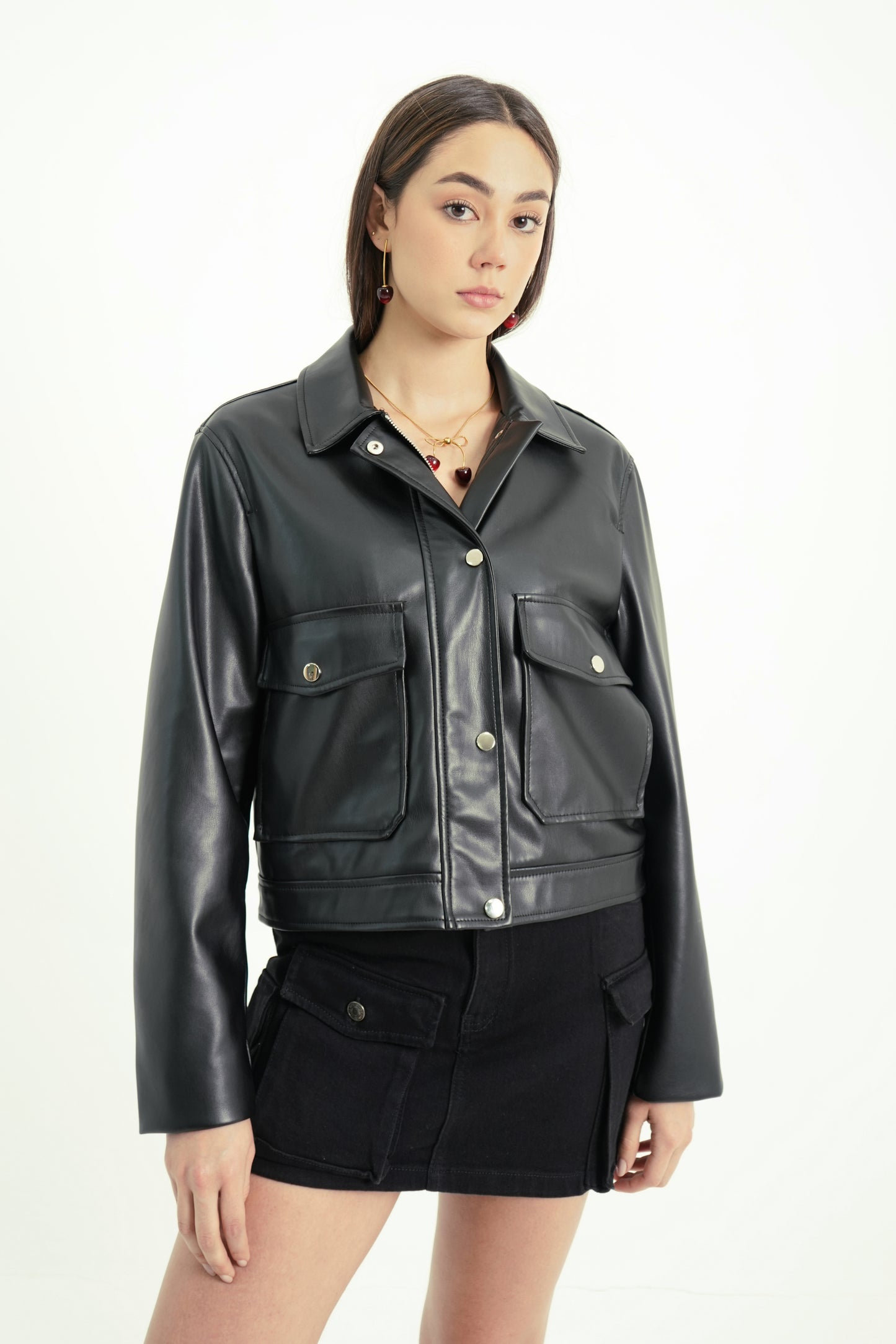 24 CHAQUETA CORTA EFECTO PIEL IRIEL