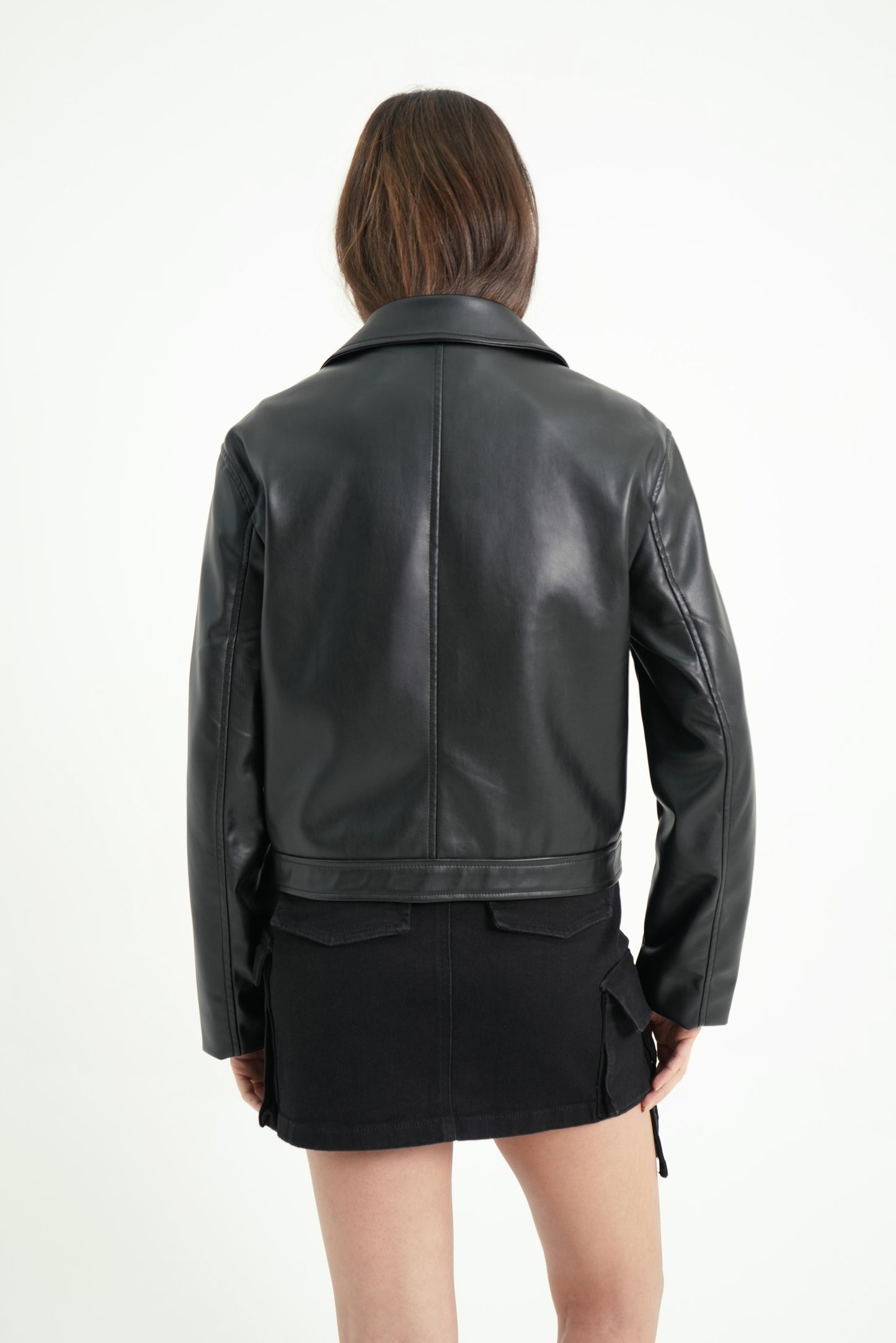 24 CHAQUETA CORTA EFECTO PIEL IRIEL