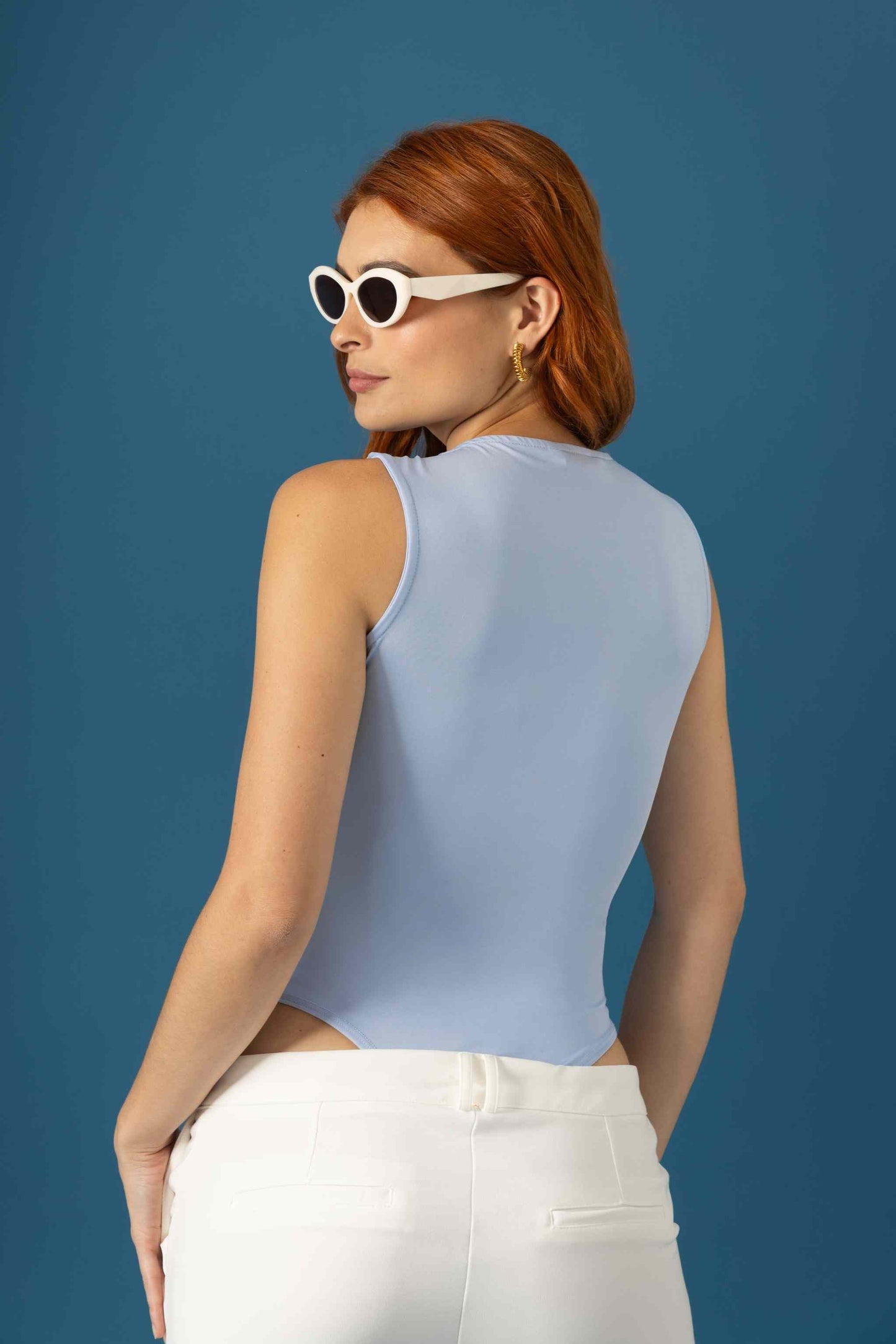 BH BODY ESCOTE CUADRADO 7667