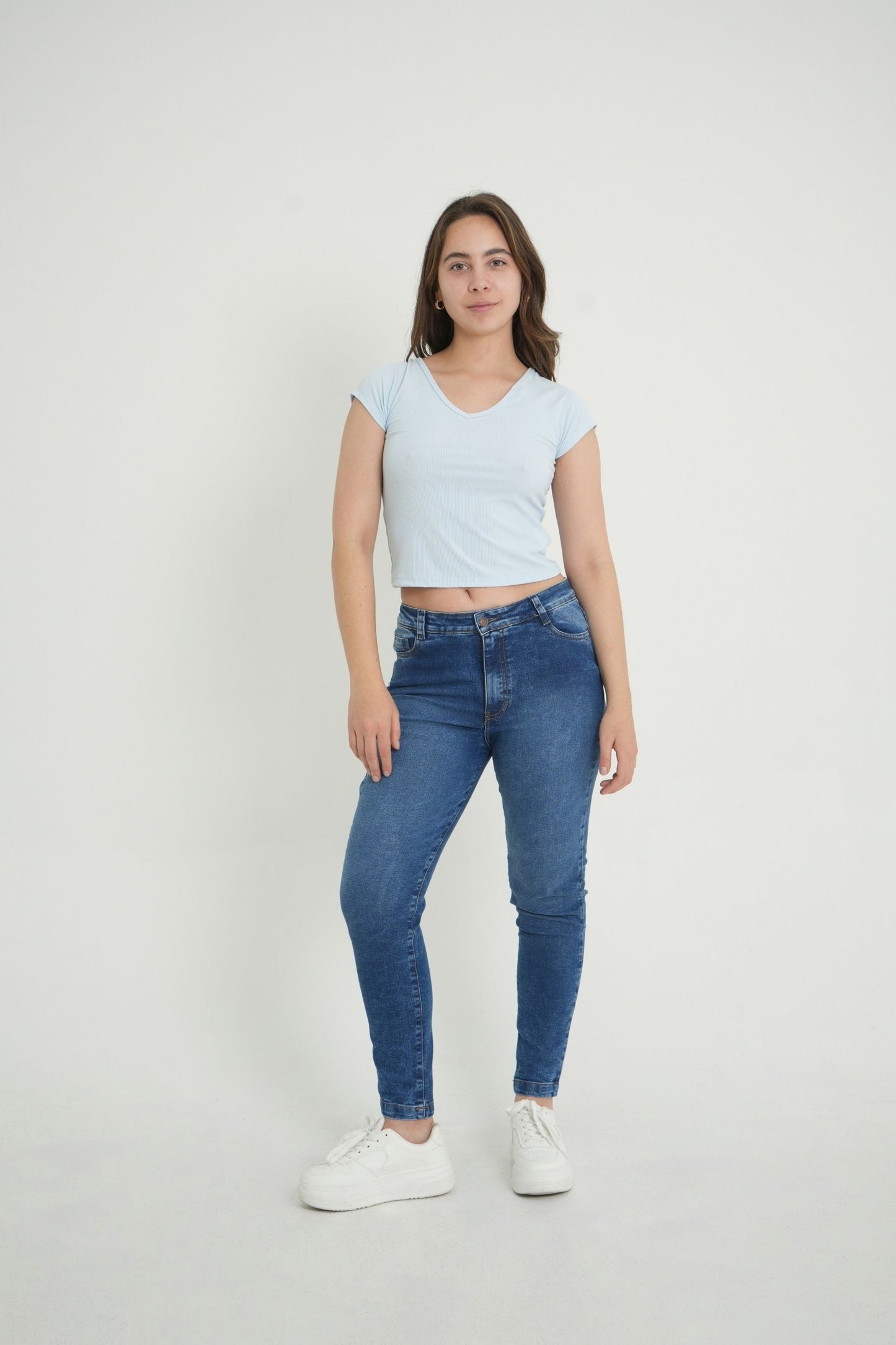 BH CAMISETA RIB ESCOTE EN V 6700