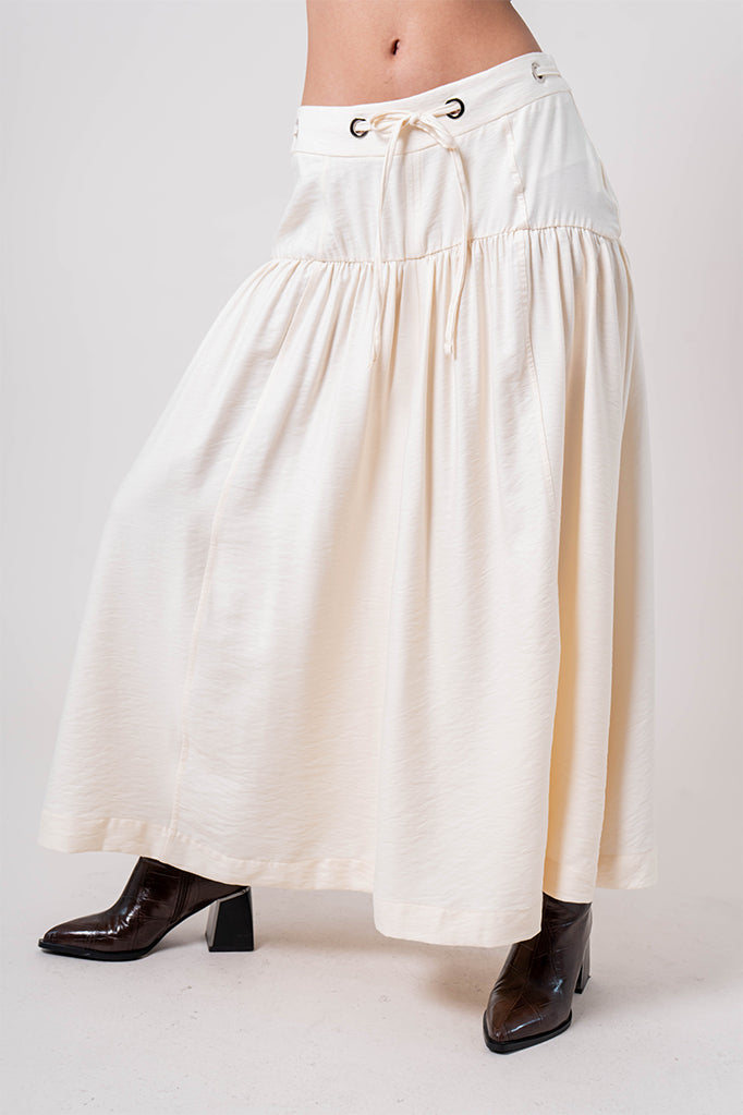 FALDA LARGA OJALETES G-C 8273.