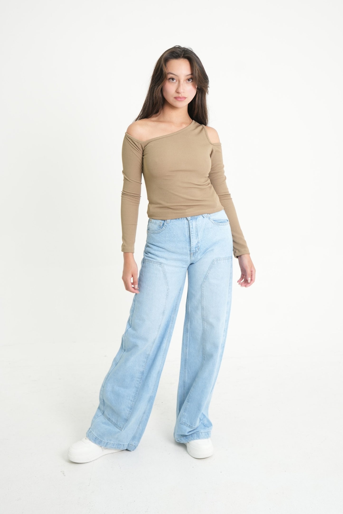 BH TOP ASIMETRICO CUT OUT 6584