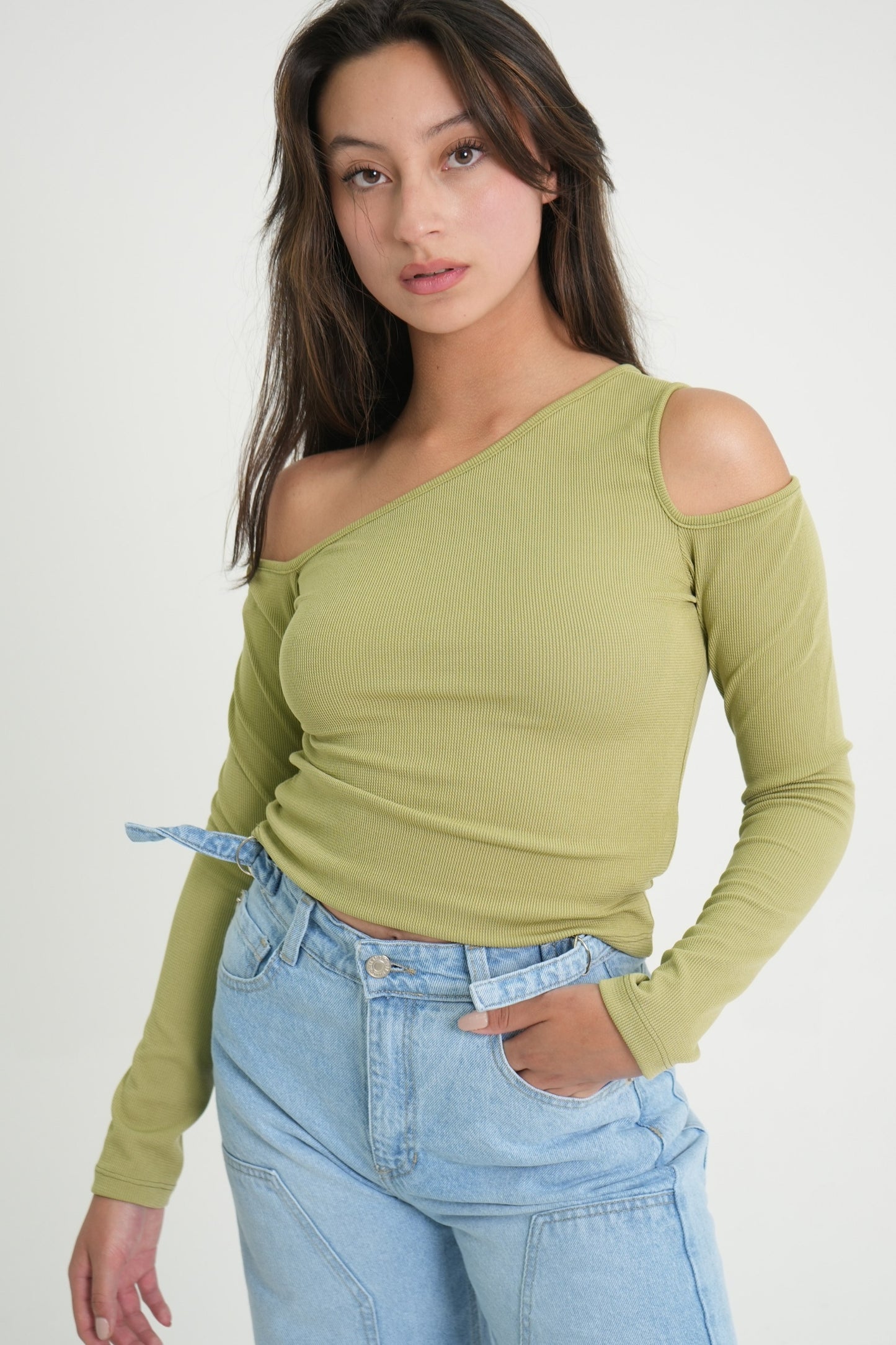 BH TOP ASIMETRICO CUT OUT 6584