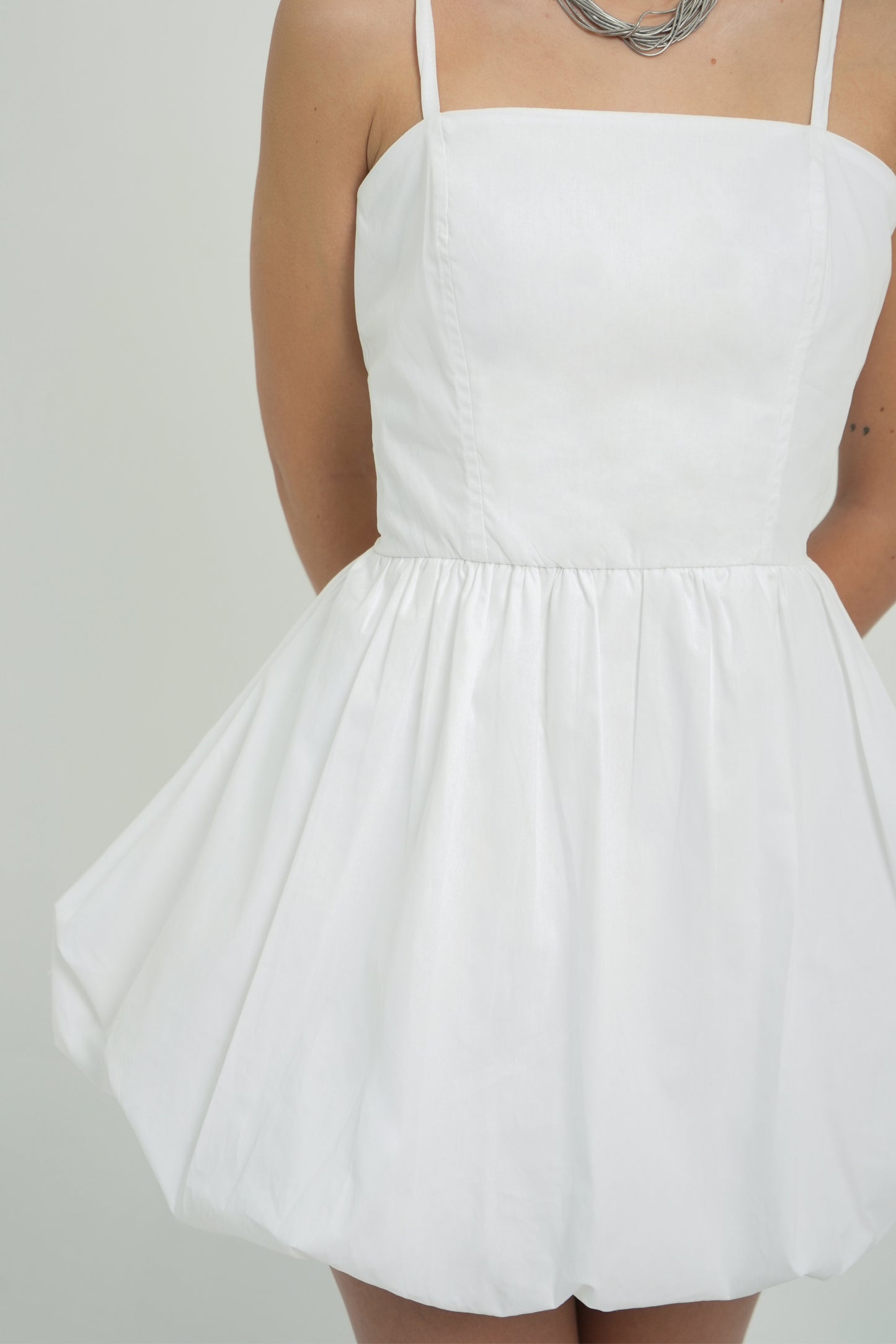 BH VESTIDO CORTO GLOBO POPELINA 6663