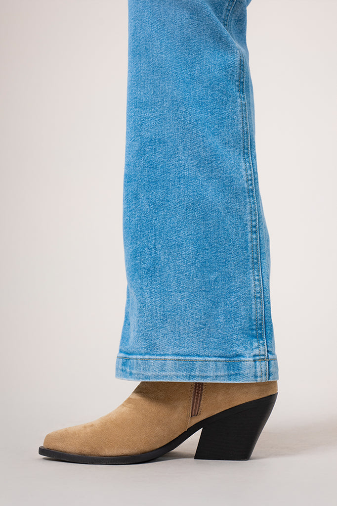 BHV JEANS FLARE MIDE RISE 8143.