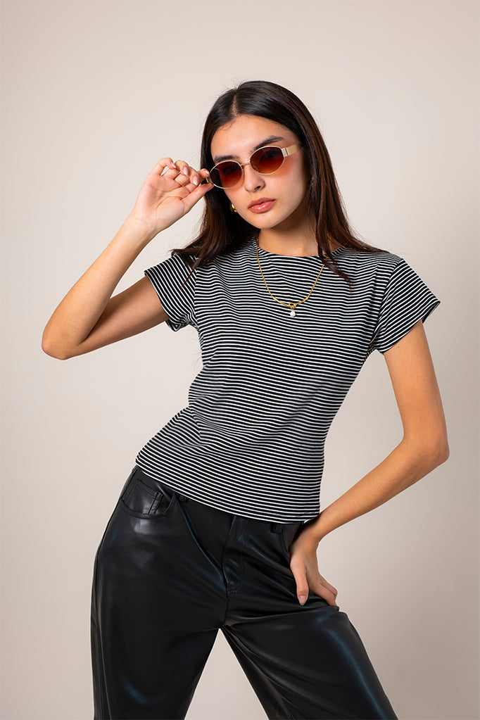 CAMISETA SLIM FIT RAYAS T-M 8495.