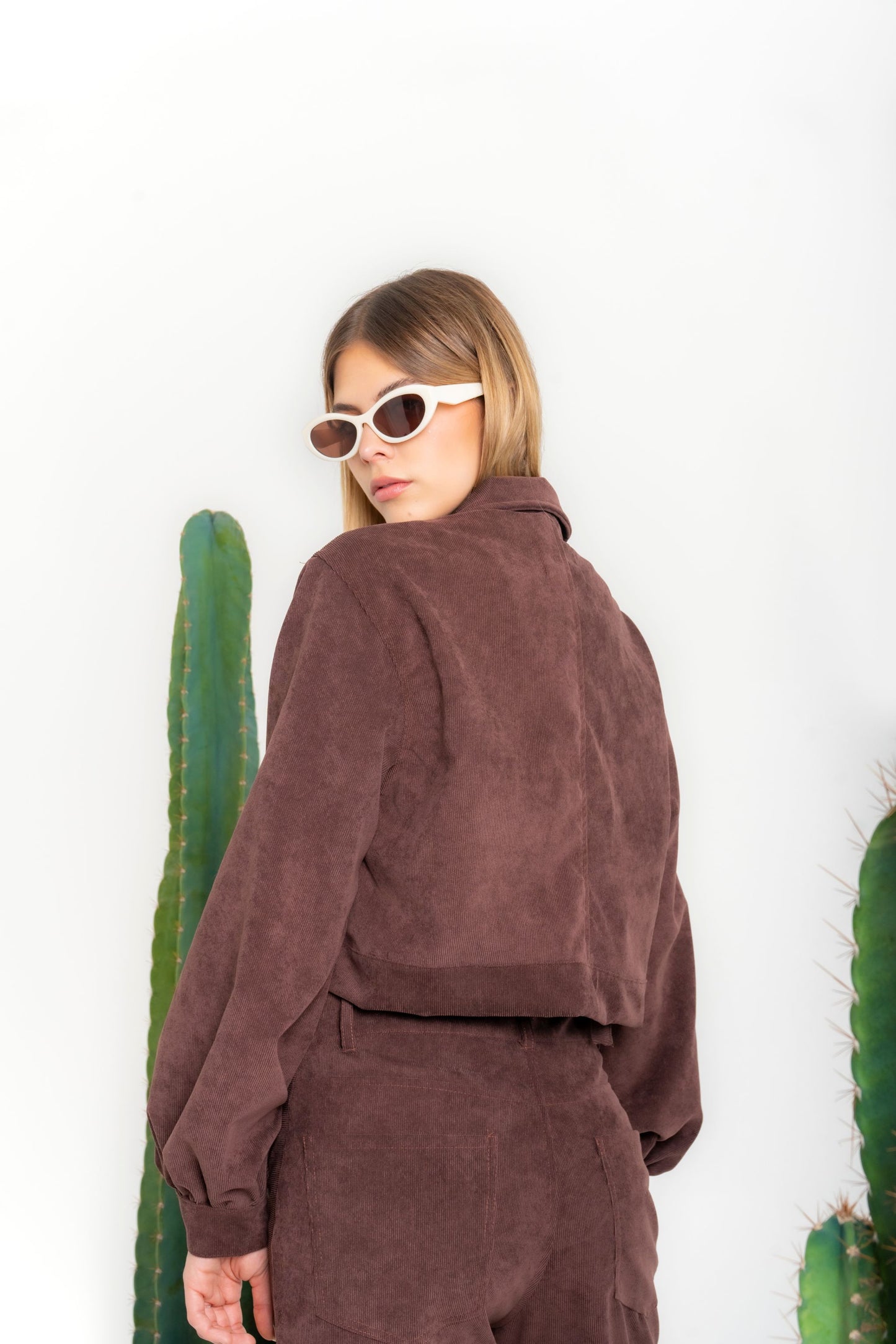 CHAQUETA CORTA CORDUROY 7747