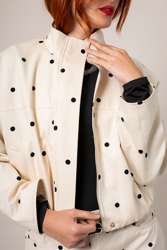 CHAQUETA CUELLO ALTO B-F 9106