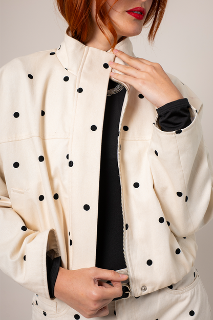 CHAQUETA CUELLO ALTO B-F 9106
