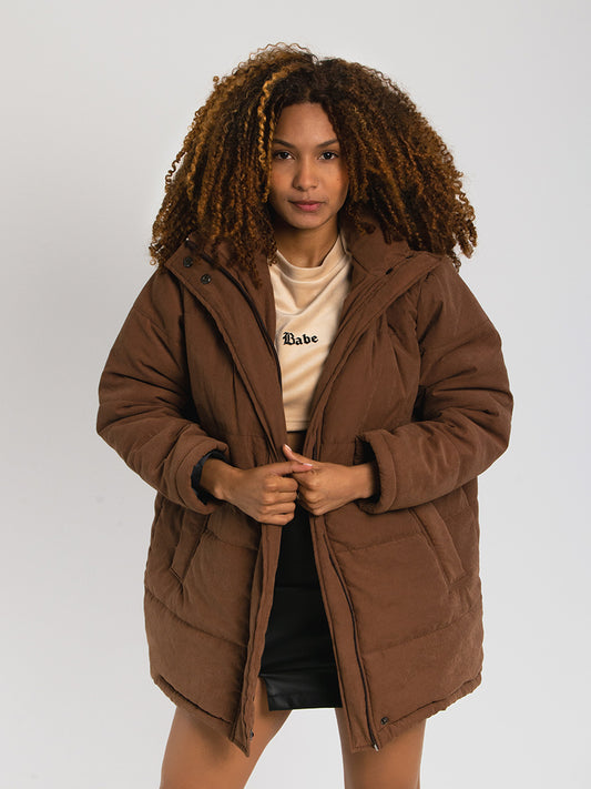 CHAQUETA PUFFER EFECTO PIEL EVI CAFÉ