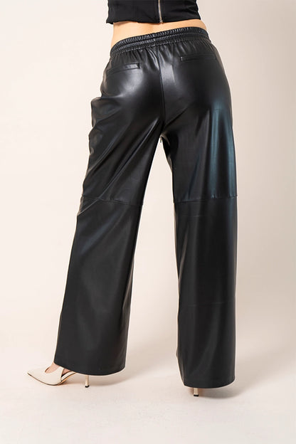 26 PANTALON JOGGER EFECTO PIEL 8796