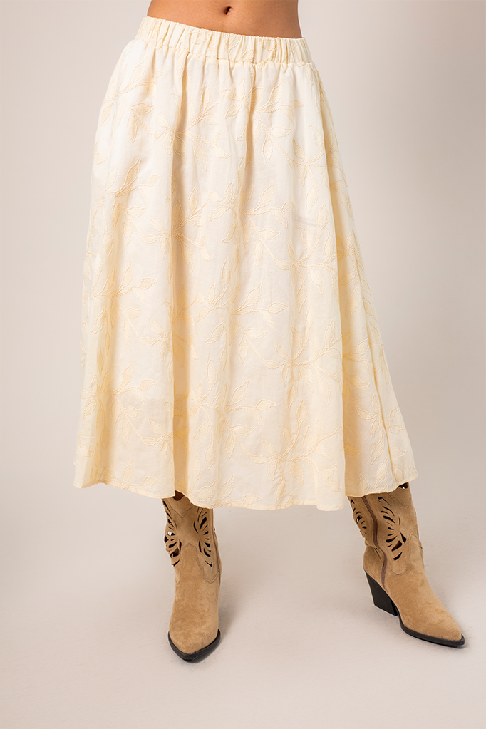 FALDA BORDADA B-C 8554.