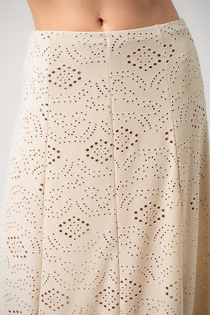 FALDA LARGA G-C 8736.