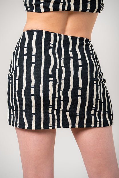 FALDA CORTA TEXTURA B-C 8699