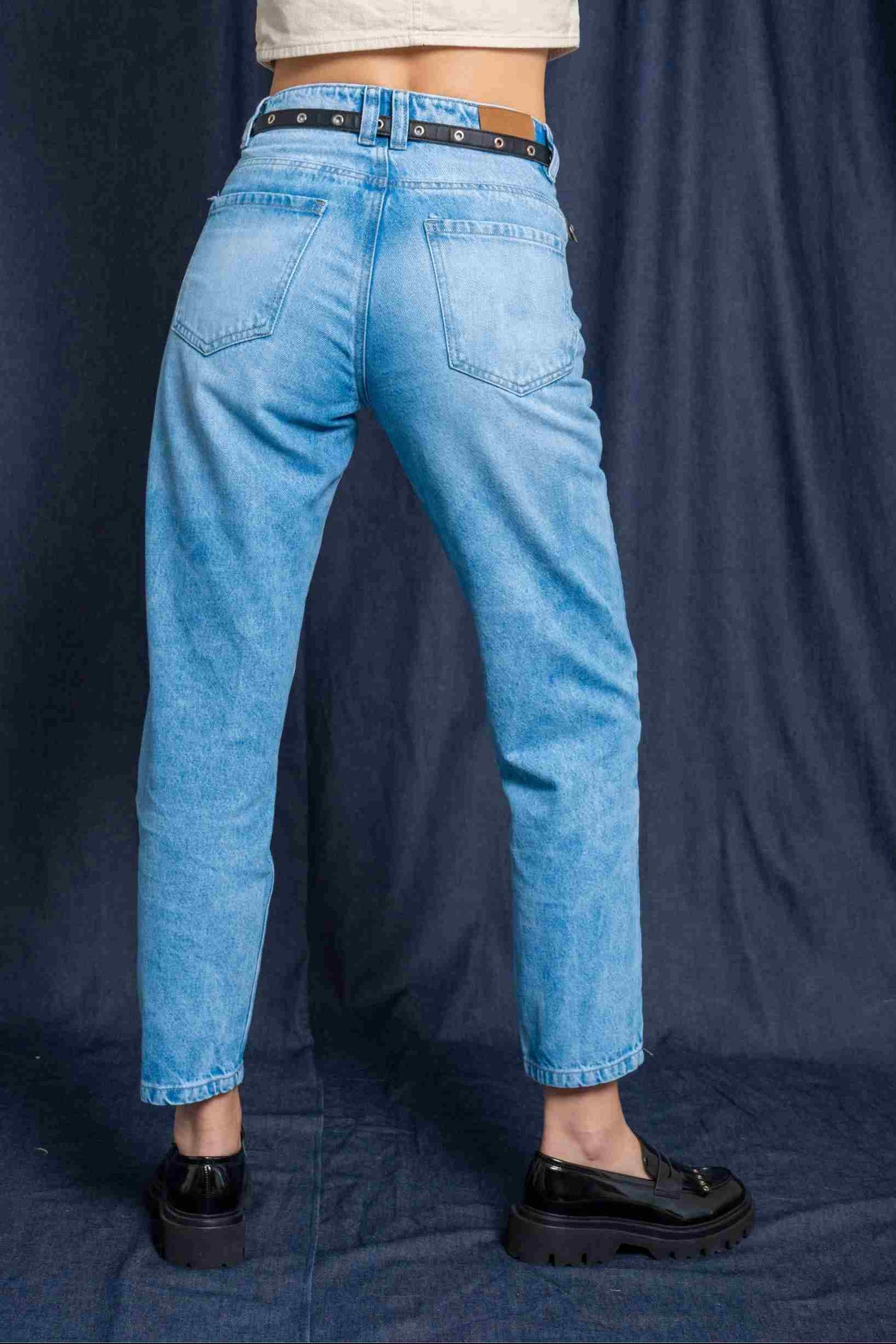 JEANS MOM FIT E-M 8339.