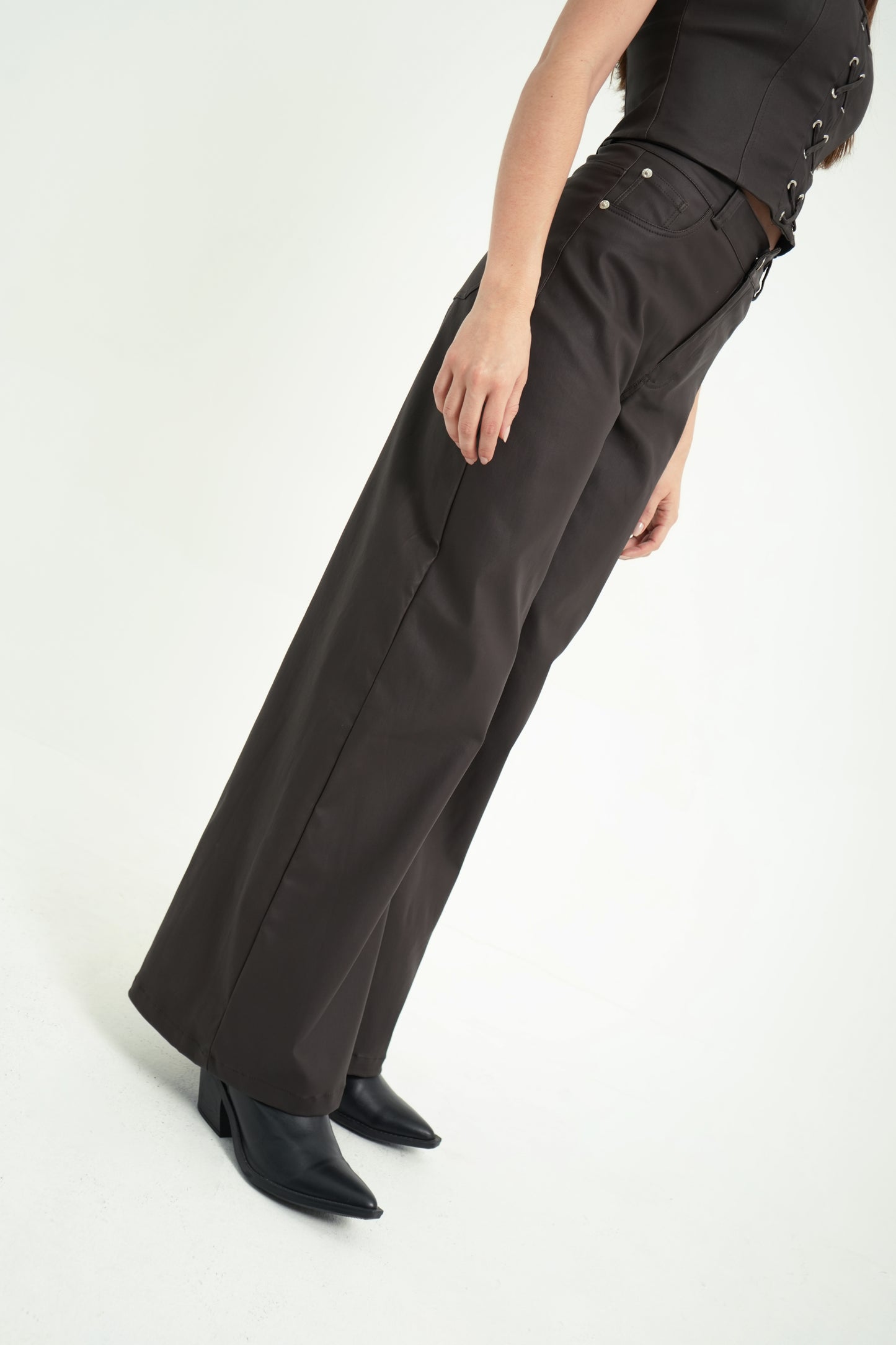 PANTALON WIDE LEG EFECTO PIEL 7302